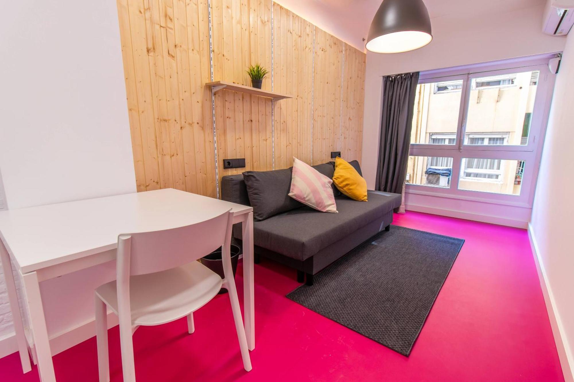Koala Hostel Mercado Аликанте Экстерьер фото