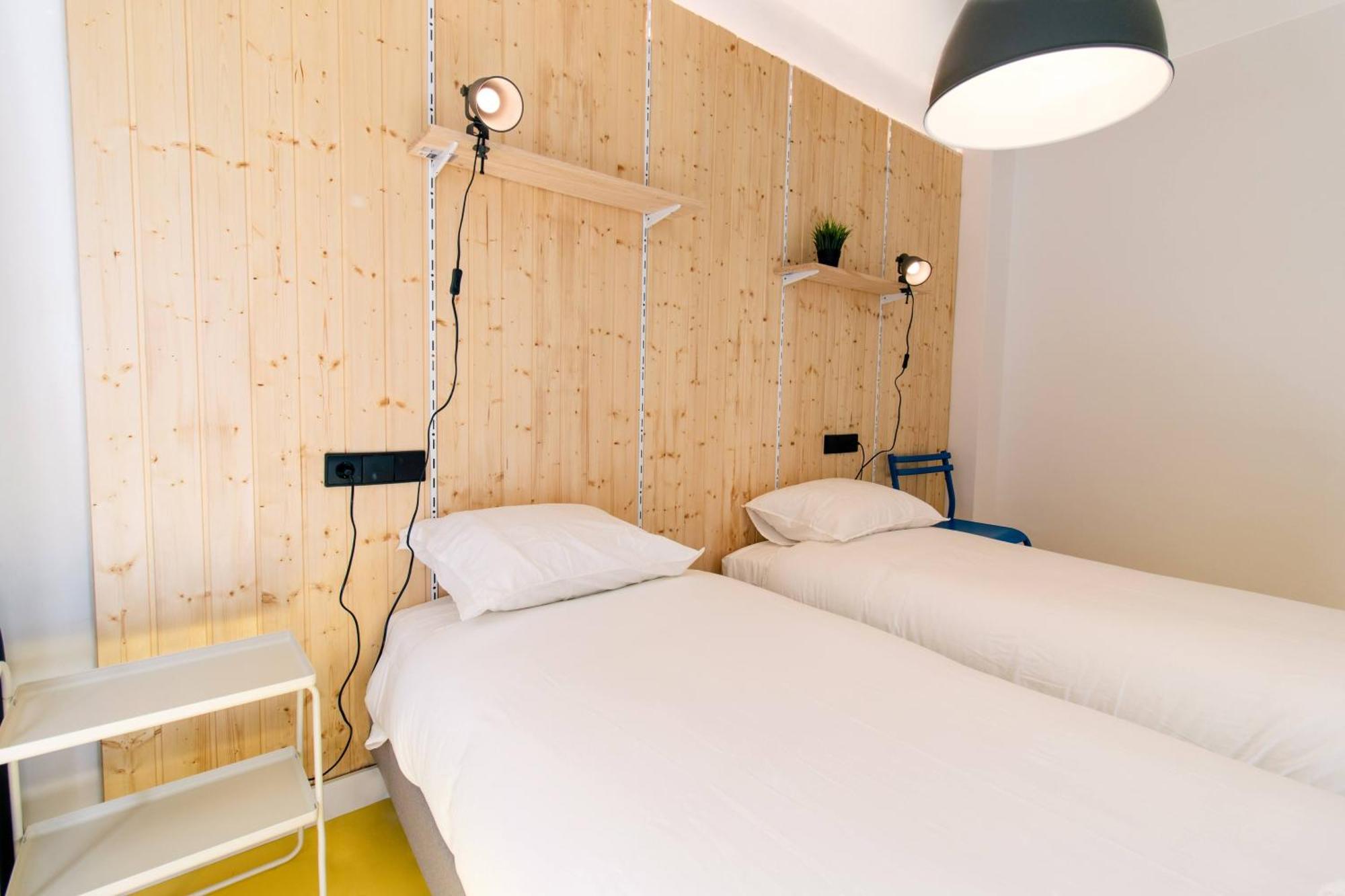 Koala Hostel Mercado Аликанте Экстерьер фото