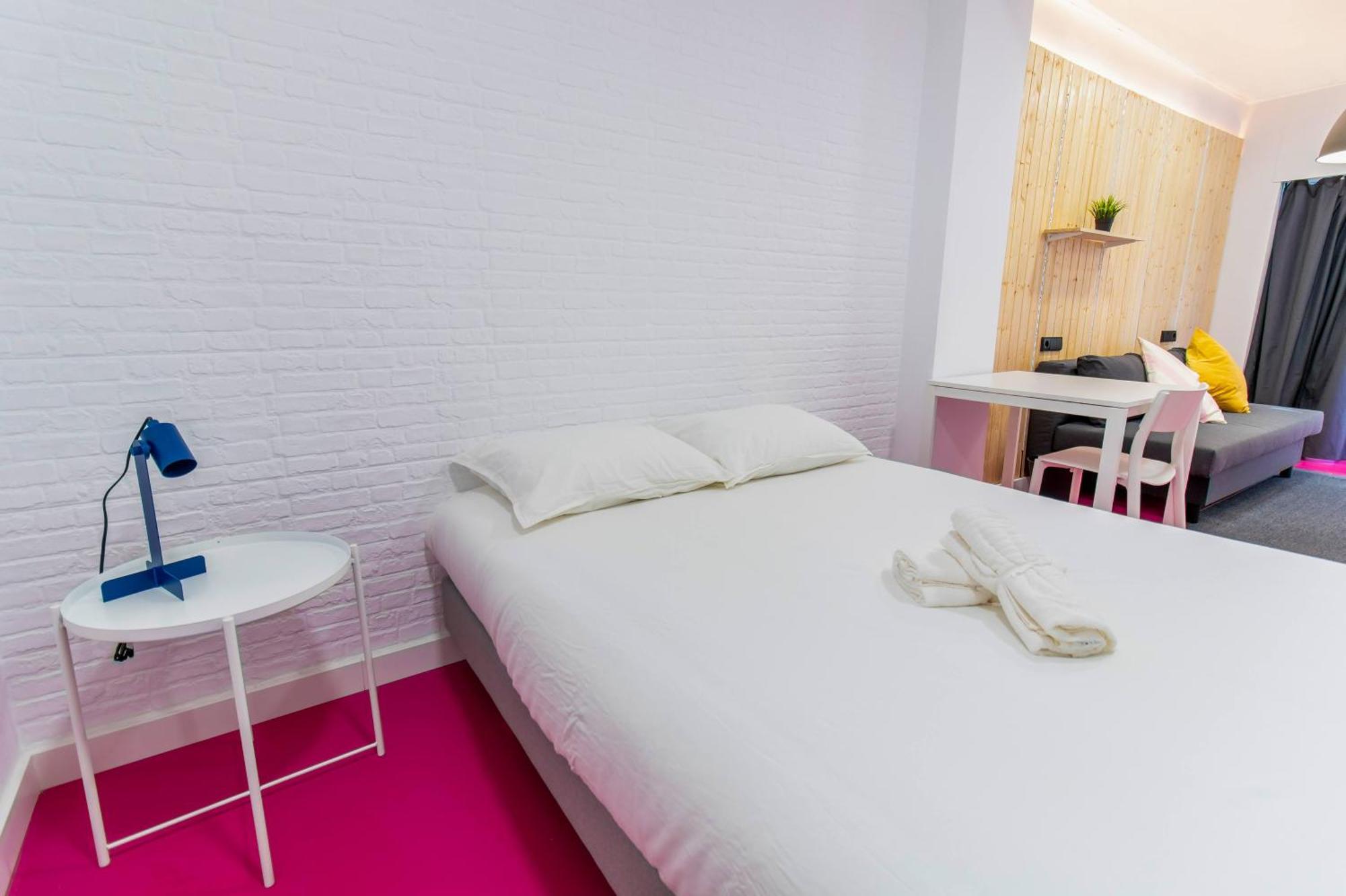 Koala Hostel Mercado Аликанте Экстерьер фото
