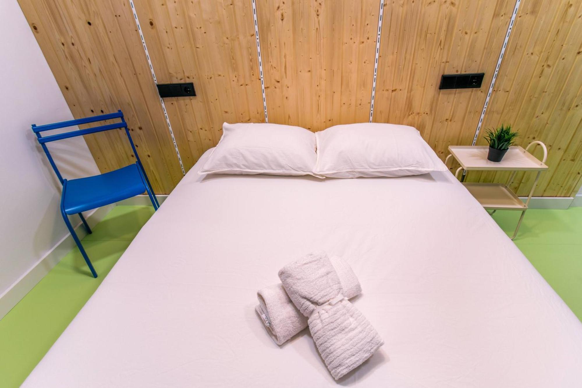 Koala Hostel Mercado Аликанте Экстерьер фото
