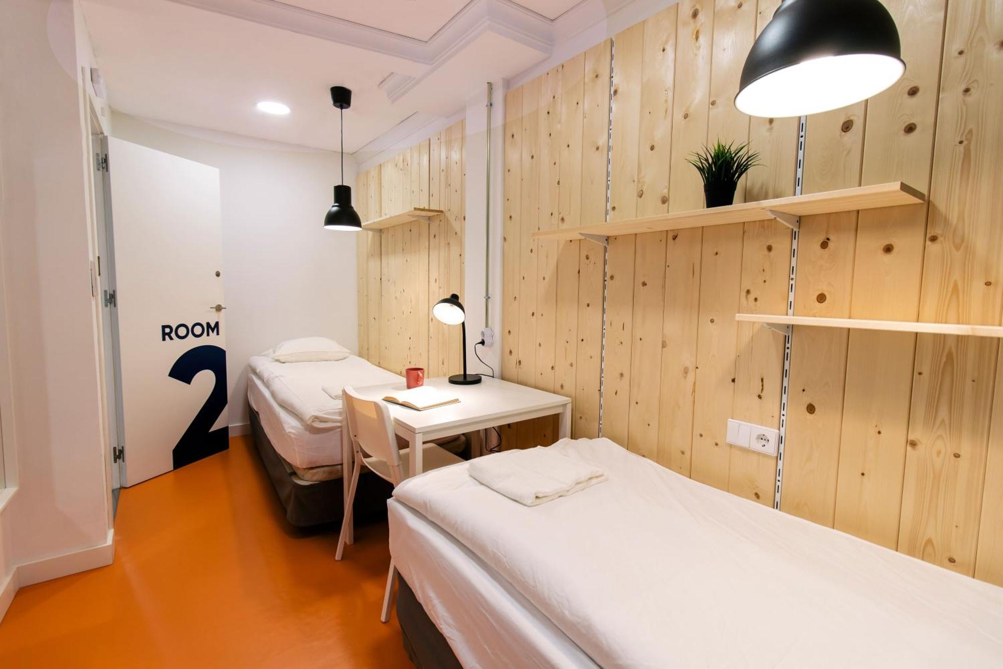 Koala Hostel Mercado Аликанте Экстерьер фото