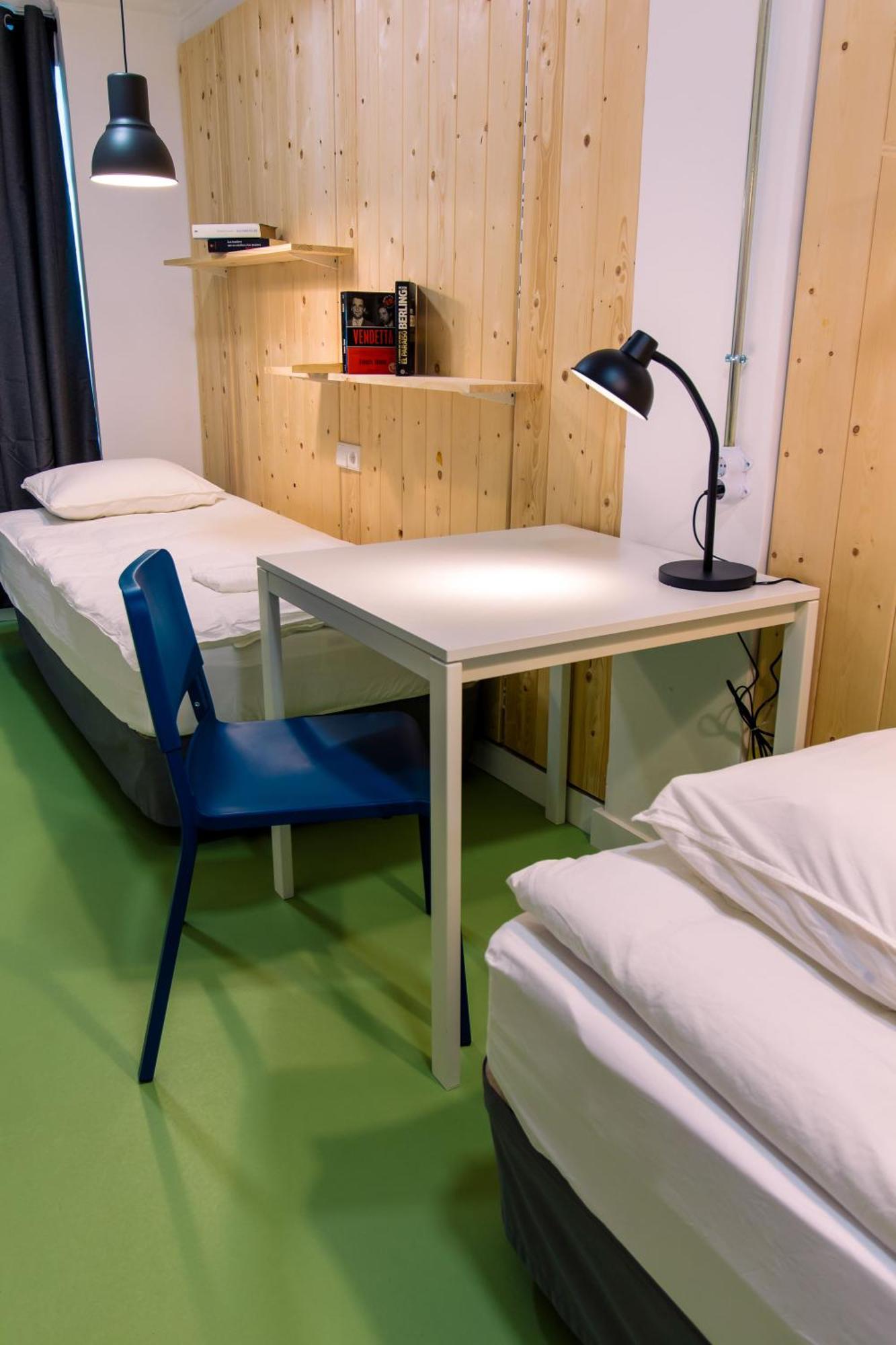 Koala Hostel Mercado Аликанте Экстерьер фото