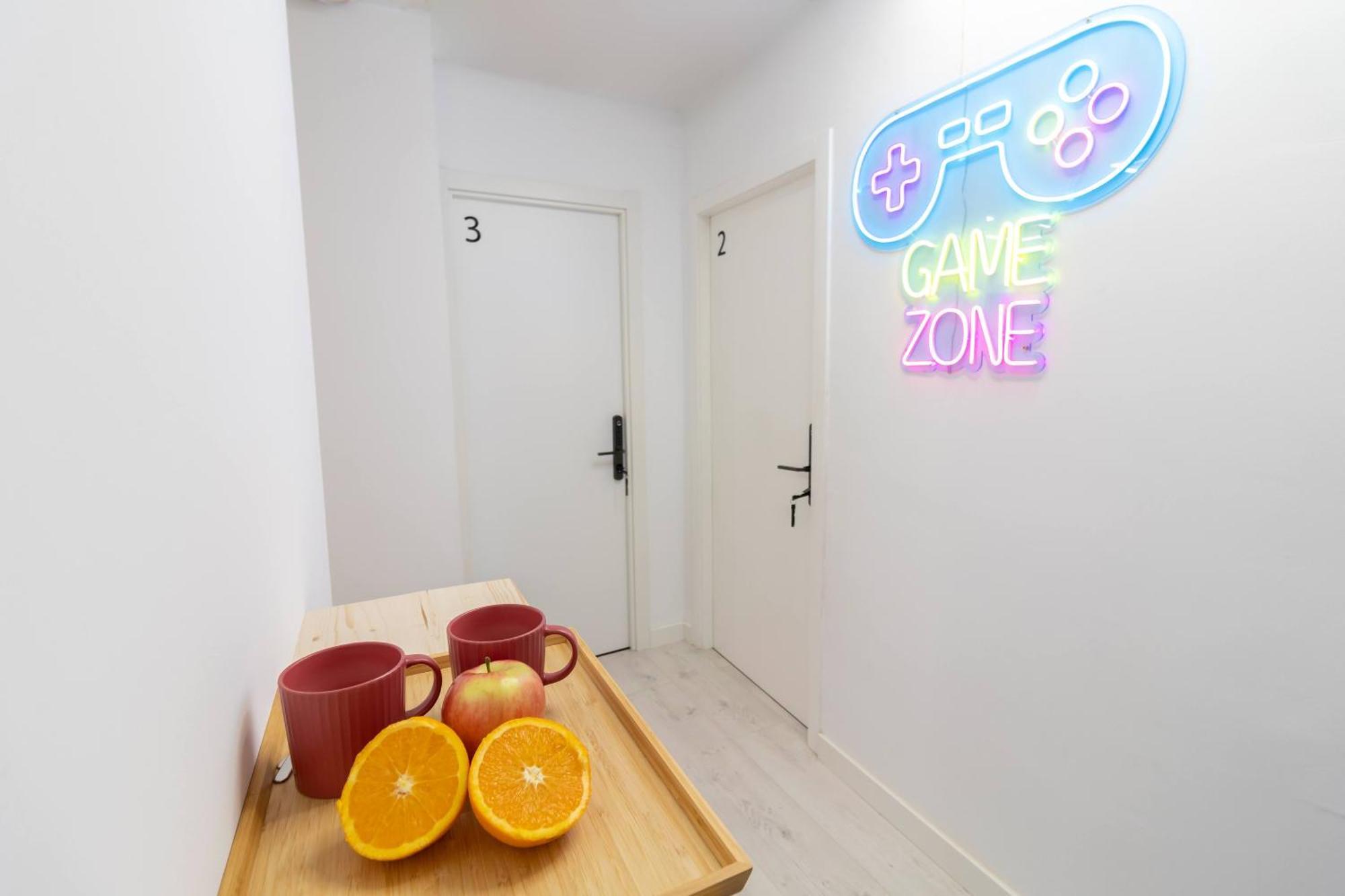 Koala Hostel Mercado Аликанте Экстерьер фото