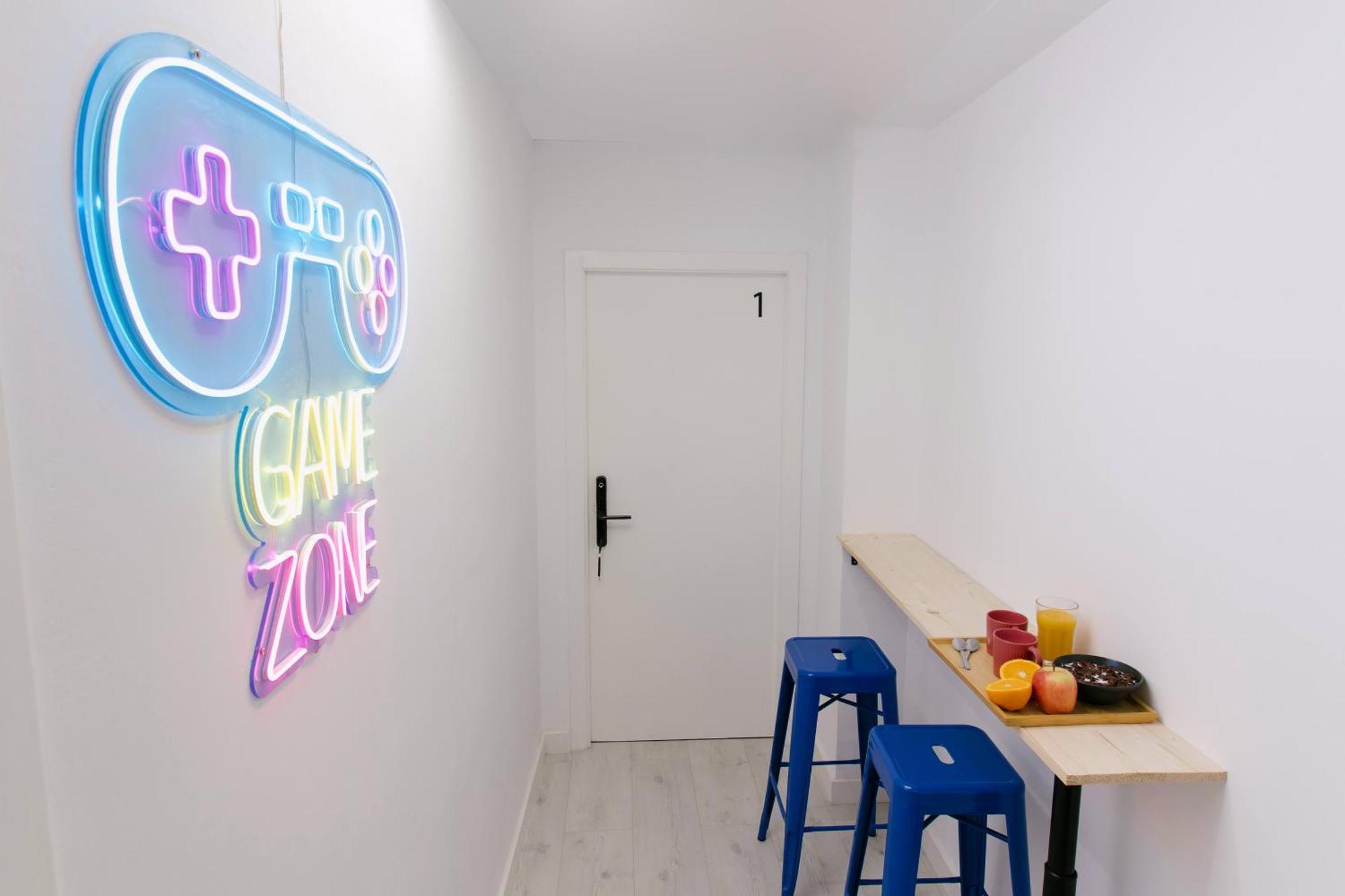 Koala Hostel Mercado Аликанте Экстерьер фото